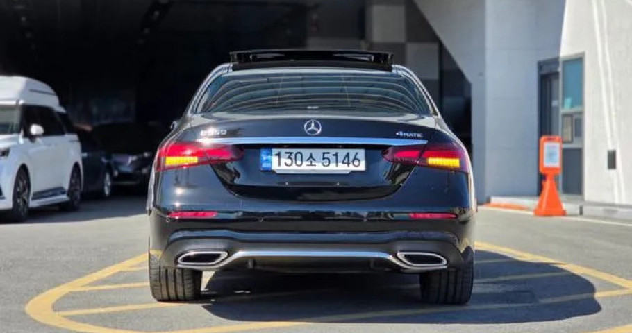 Mercedes-Benz E-Class 