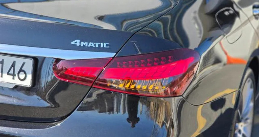 Mercedes-Benz E-Class 