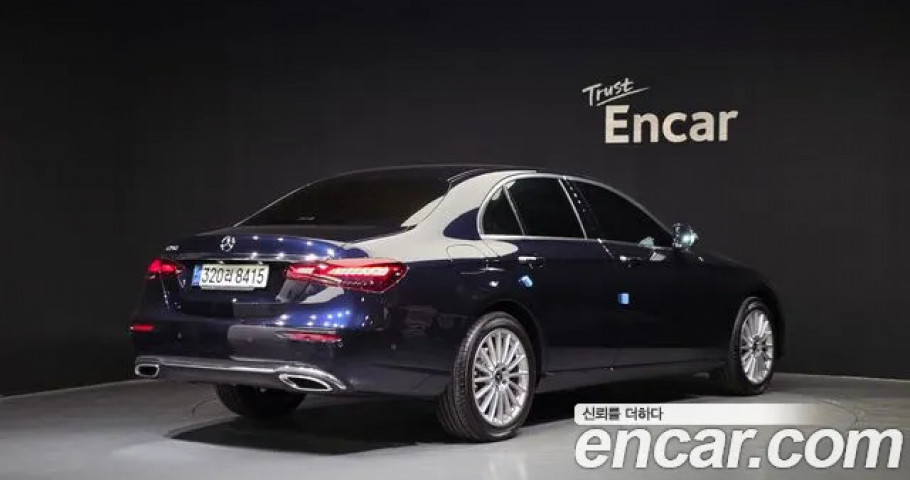Mercedes-Benz E-Class 
