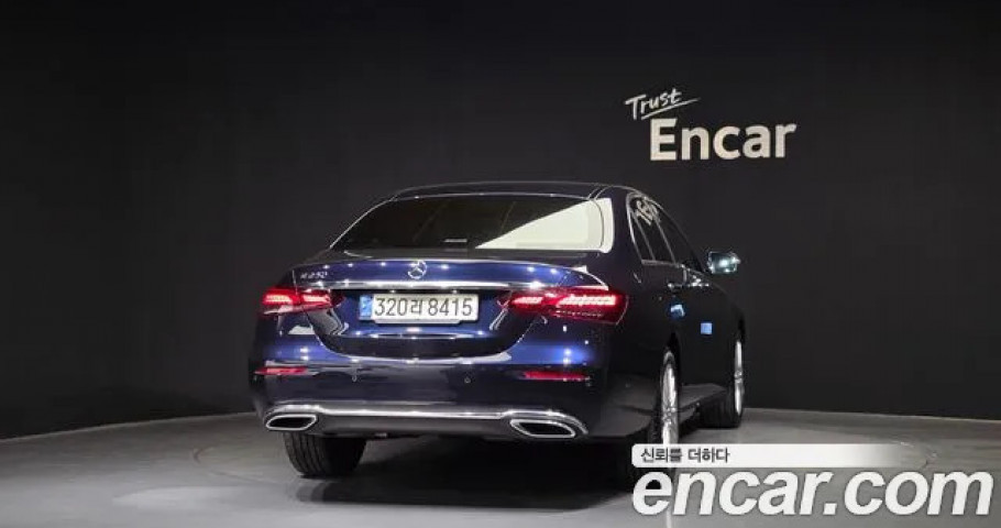 Mercedes-Benz E-Class 