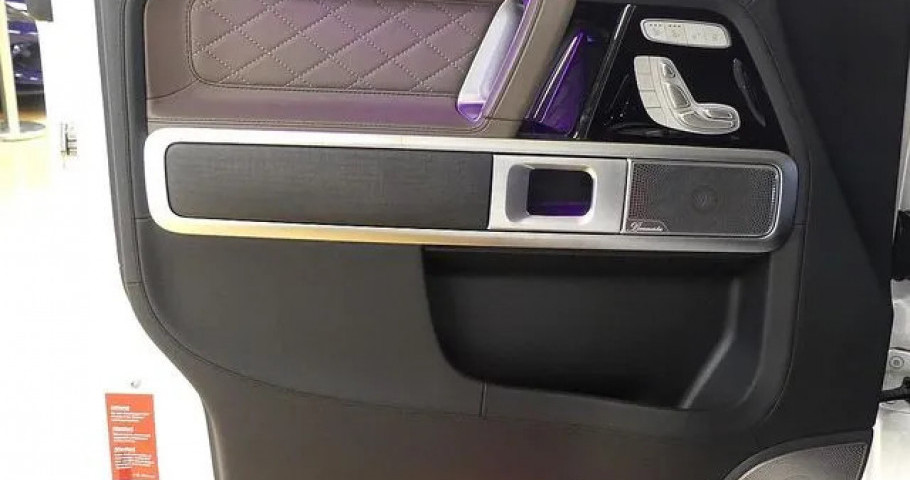 Mercedes-Benz G-Class 