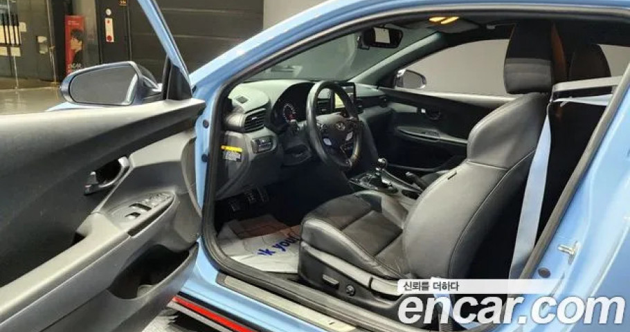 Hyundai Veloster 