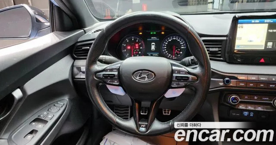 Hyundai Veloster 