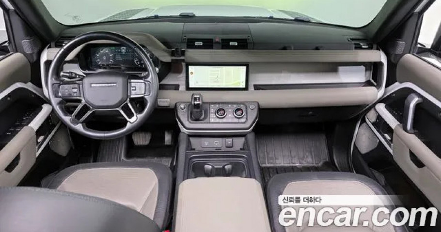 Land Rover Defender 