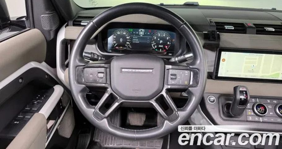 Land Rover Defender 