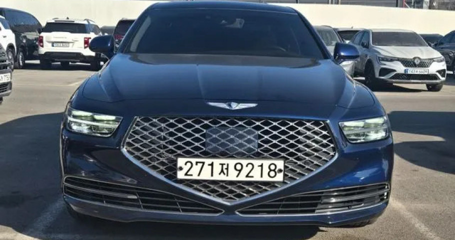 Genesis G90 