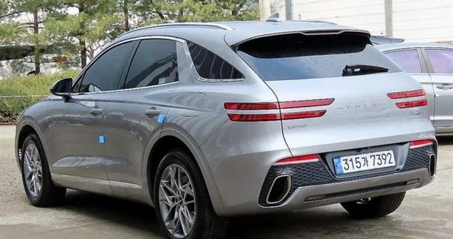 Genesis Gv70 
