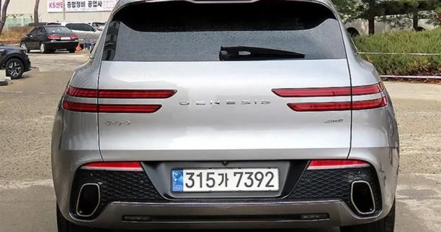 Genesis Gv70 