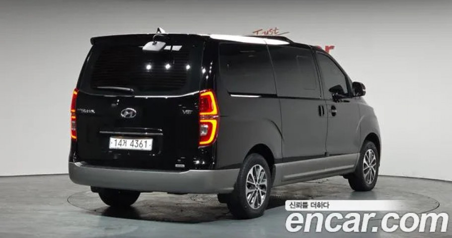 Hyundai Starex 