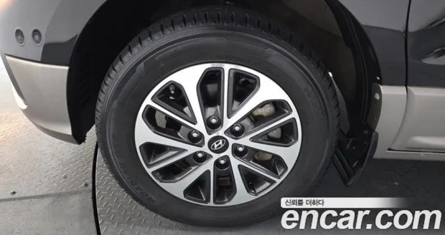 Hyundai Starex 