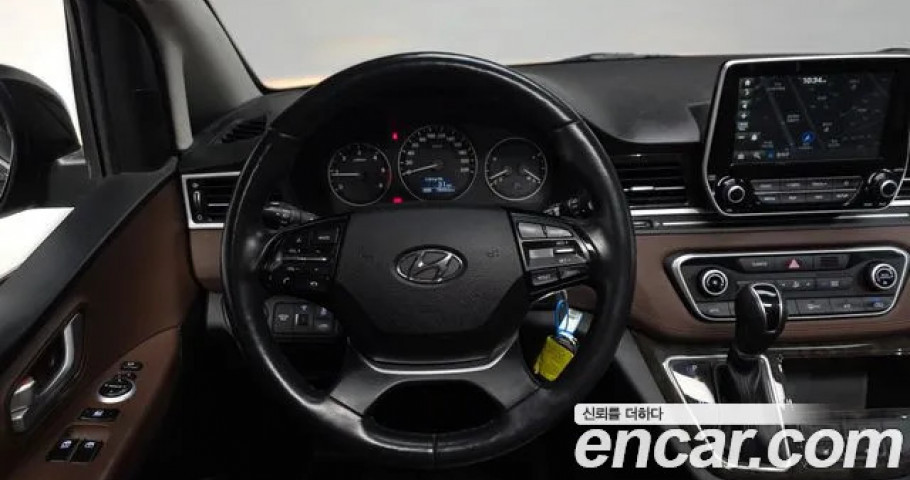 Hyundai Starex 