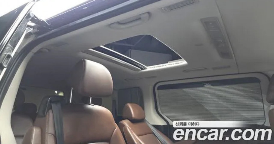Hyundai Starex 
