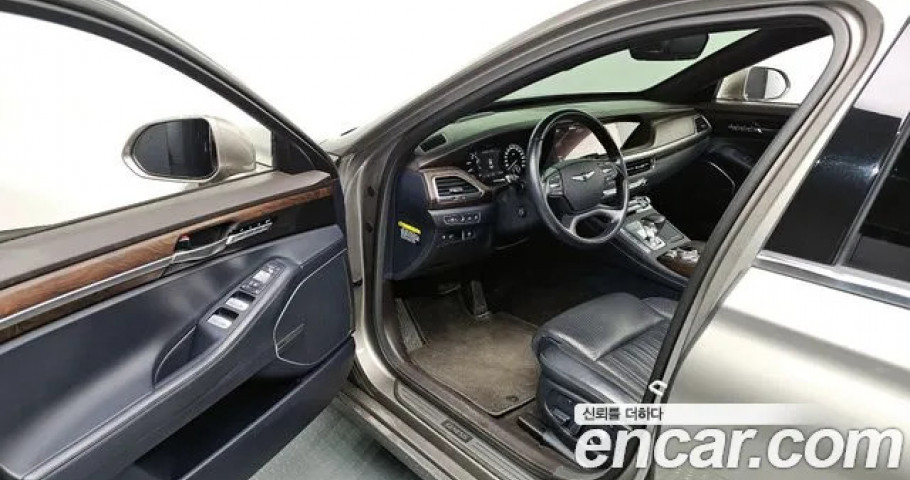 Genesis G90 