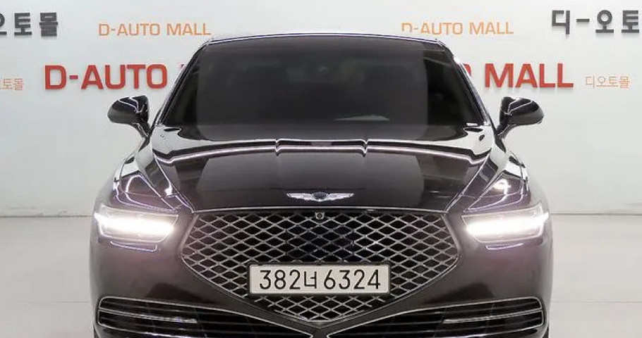 Genesis G90 