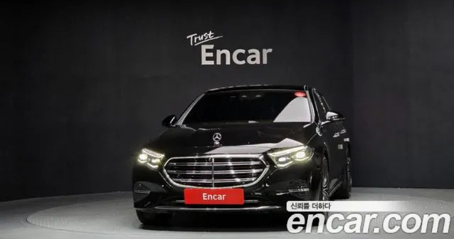 Mercedes-Benz E-Class 