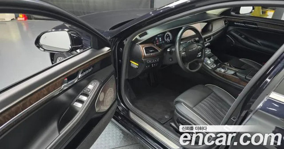 Genesis G90 