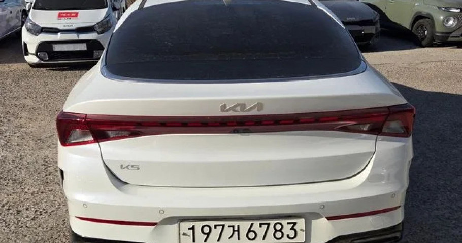 Kia K5 