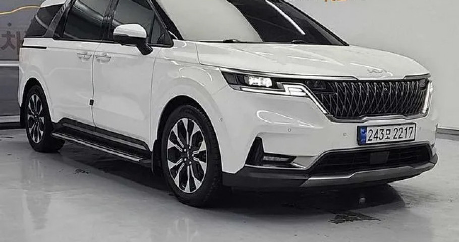 Kia Carnival 