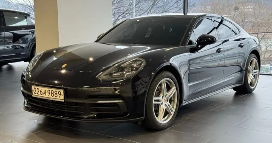 Porsche Panamera 