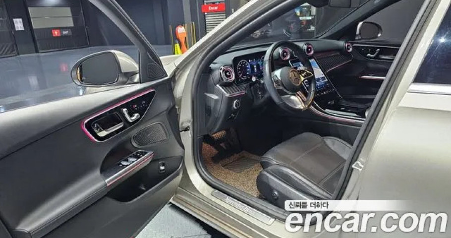 Mercedes-Benz C-Class 
