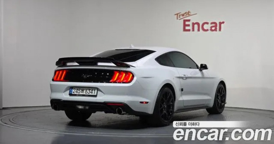 Ford Mustang 