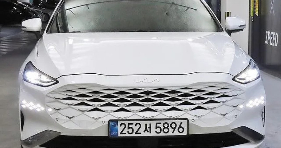 Kia K8 