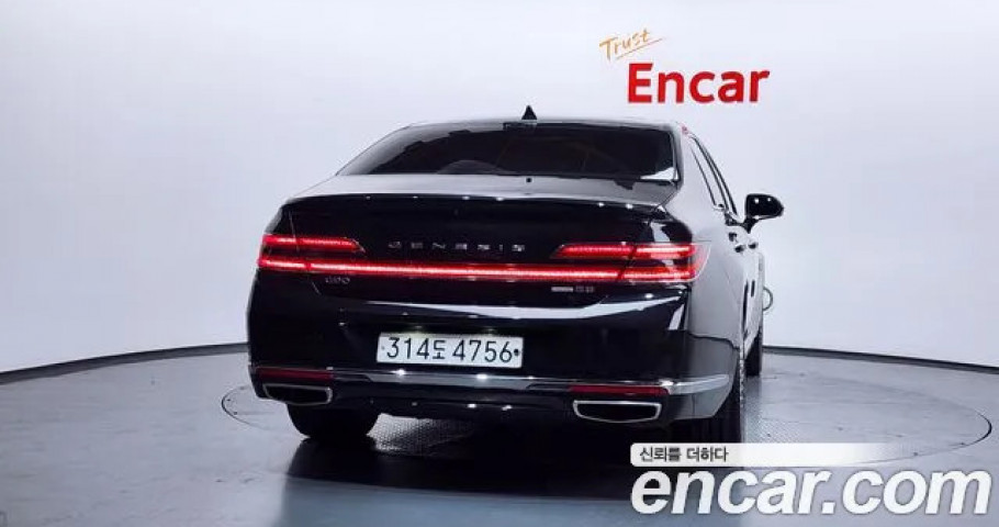 Genesis G90 