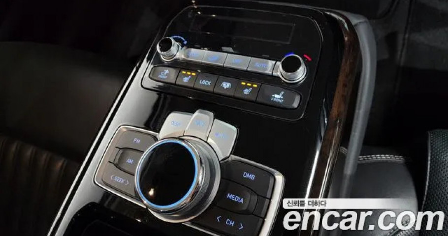 Genesis G90 