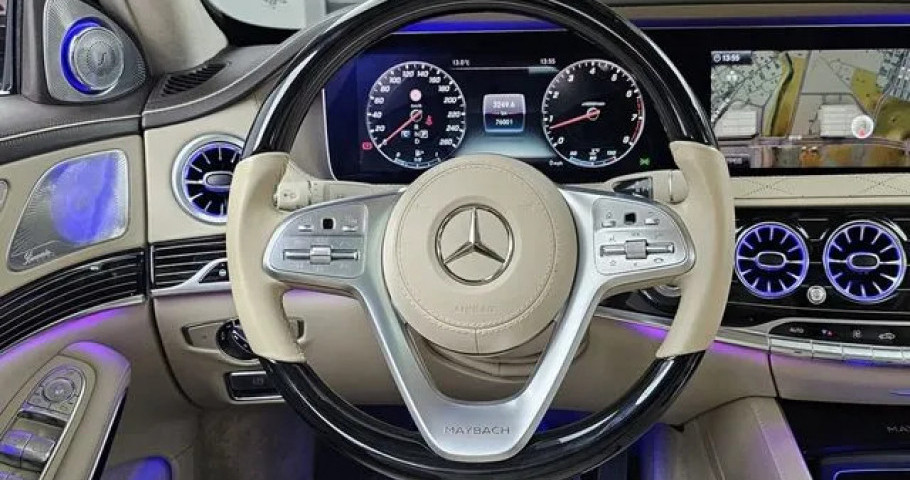 Mercedes-Benz S-Class 
