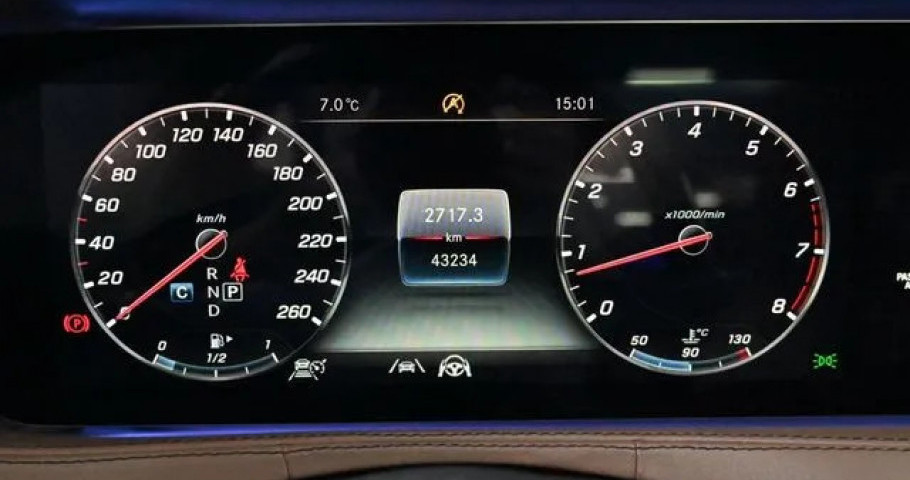 Mercedes-Benz S-Class 