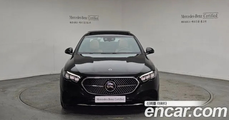Mercedes-Benz E-Class 