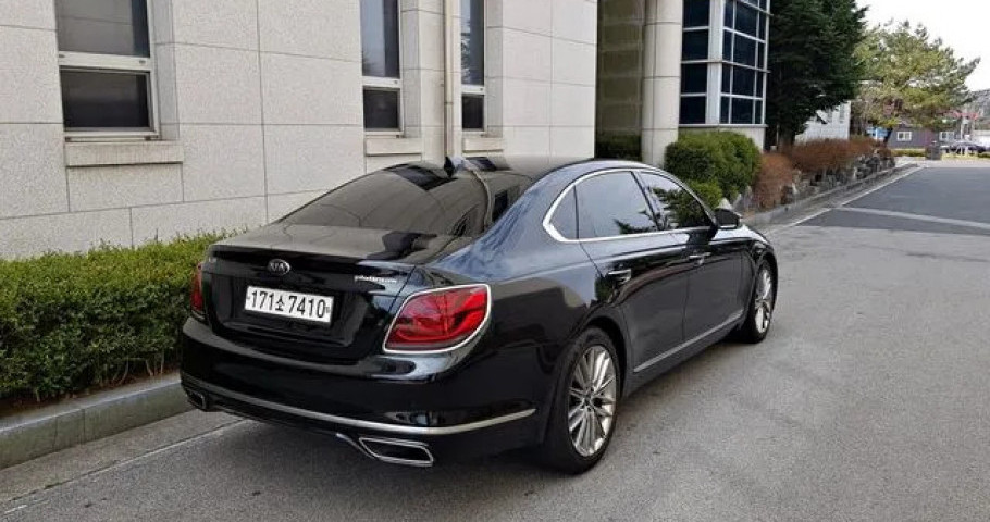 Kia K9 