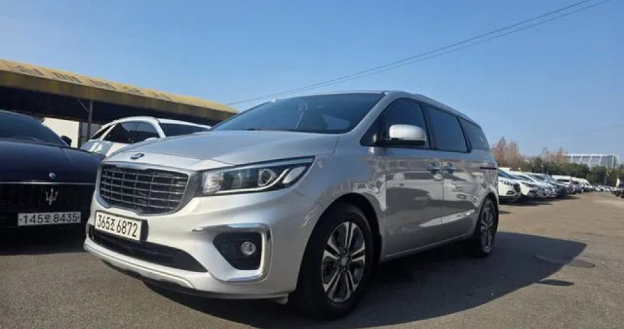 Kia Carnival 