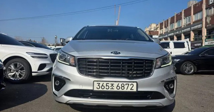 Kia Carnival 