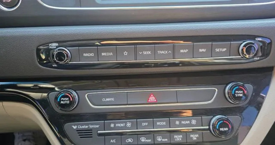 Kia Carnival 