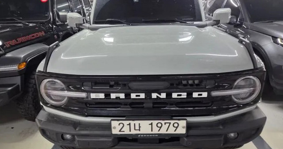 Ford Bronco 