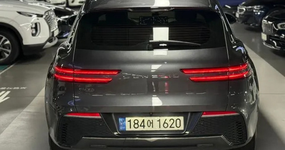 Genesis Gv70 