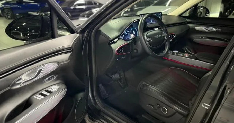 Genesis Gv70 