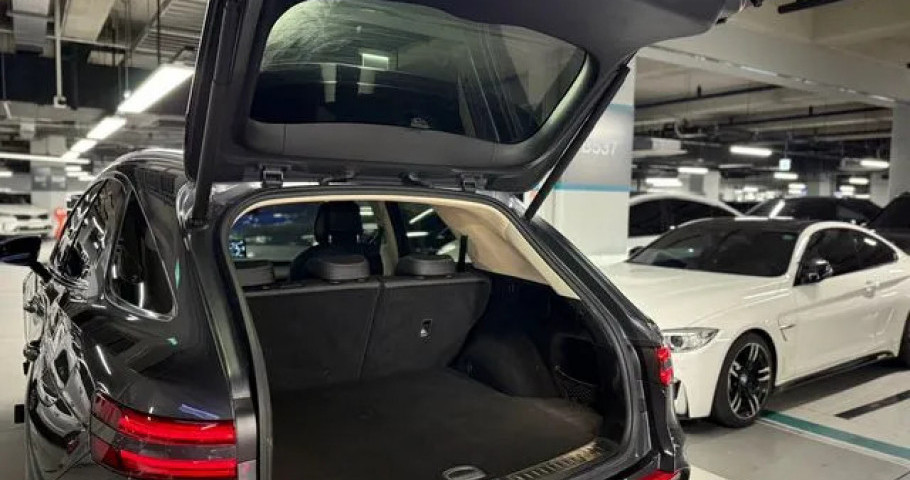 Genesis Gv70 