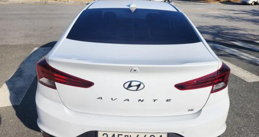 Hyundai Avante (Elantra) 