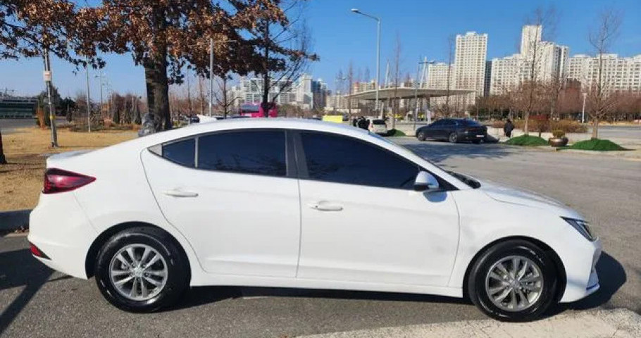 Hyundai Avante (Elantra) 