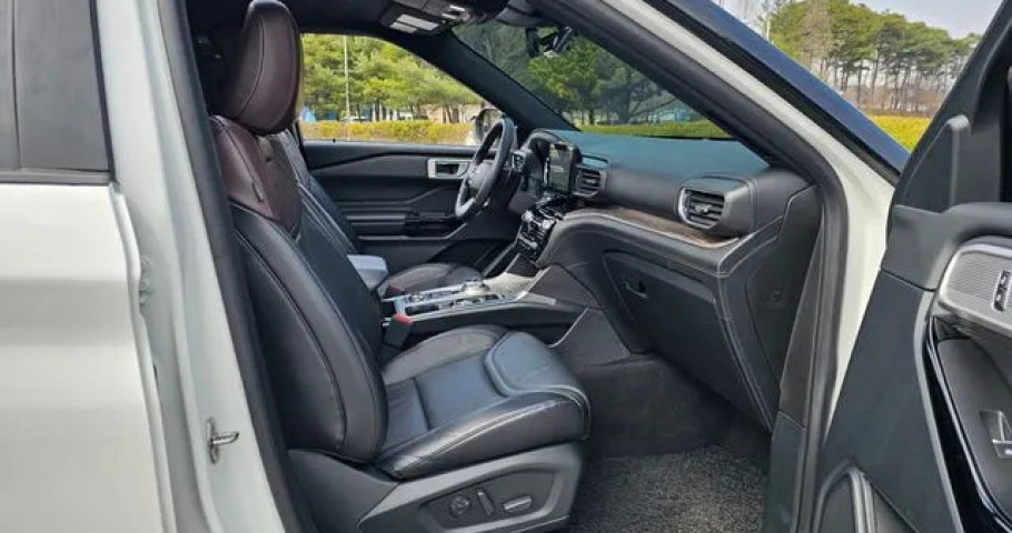 Ford Explorer 