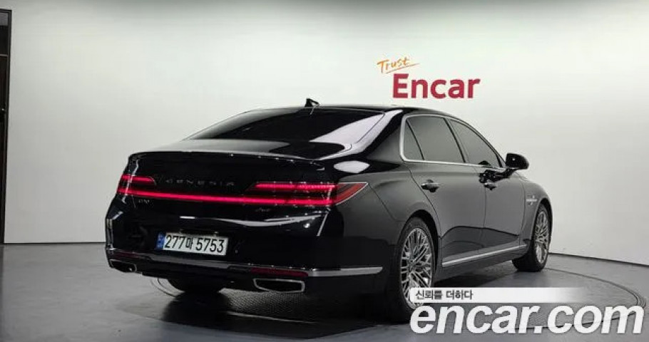 Genesis G90 