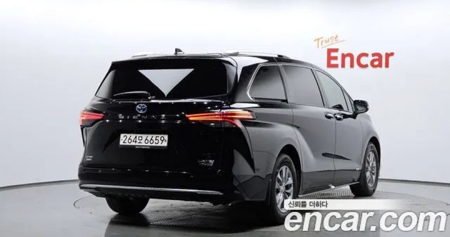 Toyota Sienna 