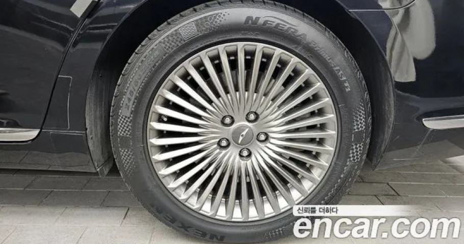 Genesis G90 