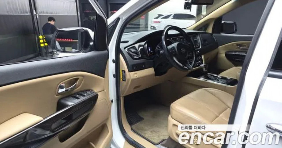 Kia Carnival 