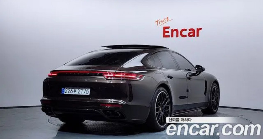 Porsche Panamera 