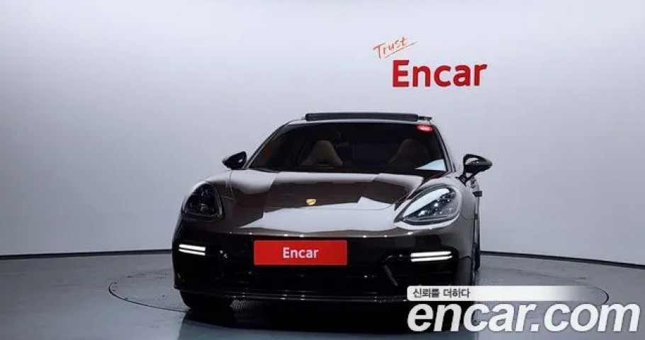 Porsche Panamera 