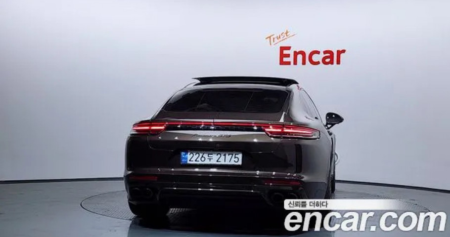Porsche Panamera 
