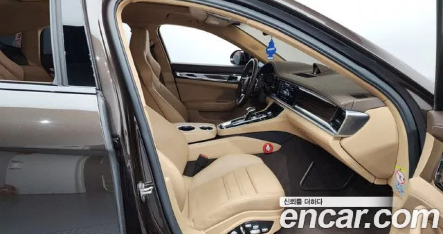 Porsche Panamera 